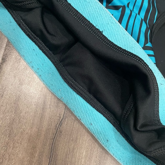 Nike Sports Bra - Size L - Picture 4 of 4